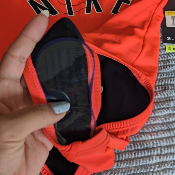 Nike Swimming logo swimsuit in red - Picture 4 of 9